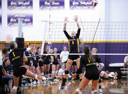 Thumbnail 3 in Mira Costa vs Notre Dame (Durango Fall Classic) photogallery.