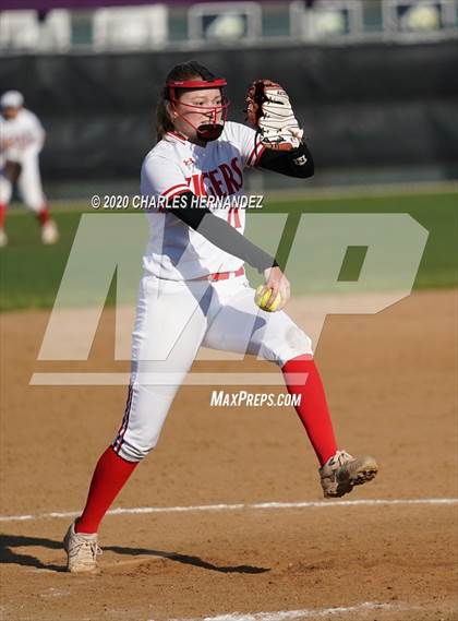 Thumbnail 1 in Belton vs. Friendswood (NFCA Texas High School Leadoff Classic) photogallery.
