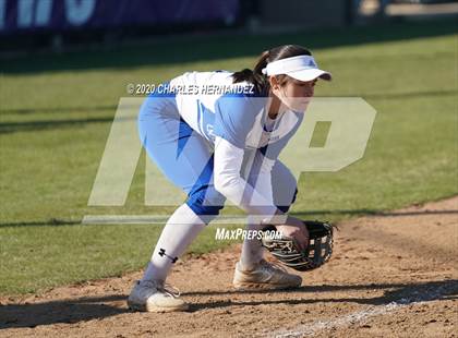 Thumbnail 2 in Belton vs. Friendswood (NFCA Texas High School Leadoff Classic) photogallery.