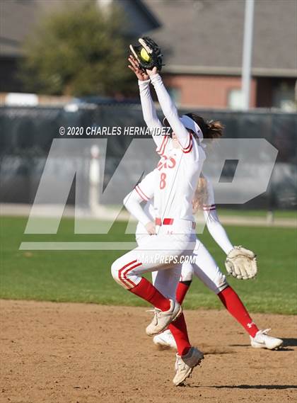 Thumbnail 3 in Belton vs. Friendswood (NFCA Texas High School Leadoff Classic) photogallery.