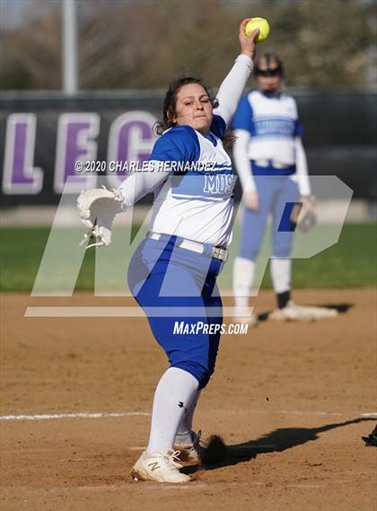 Thumbnail 1 in Belton vs. Friendswood (NFCA Texas High School Leadoff Classic) photogallery.