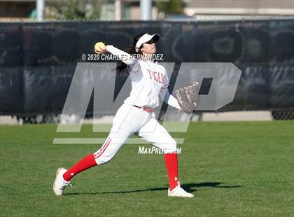 Thumbnail 1 in Belton vs. Friendswood (NFCA Texas High School Leadoff Classic) photogallery.