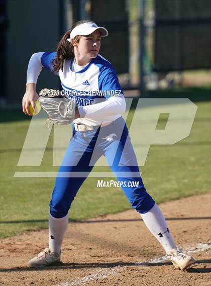 Thumbnail 3 in Belton vs. Friendswood (NFCA Texas High School Leadoff Classic) photogallery.