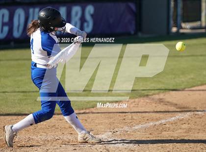 Thumbnail 2 in Belton vs. Friendswood (NFCA Texas High School Leadoff Classic) photogallery.