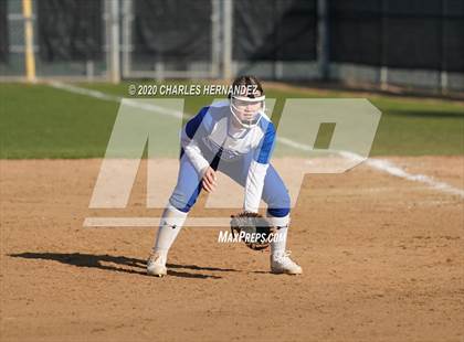 Thumbnail 2 in Belton vs. Friendswood (NFCA Texas High School Leadoff Classic) photogallery.
