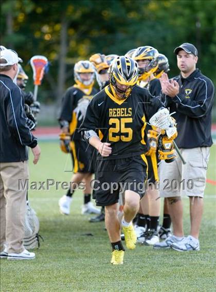 Thumbnail 2 in Warwick vs. Lakeland-Panas (NYSPHSAA Class A Quarterfinal) photogallery.