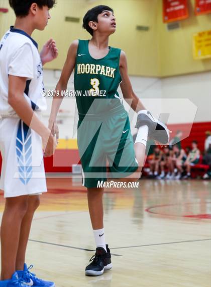 Thumbnail 1 in  Moorpark vs Saugus photogallery.
