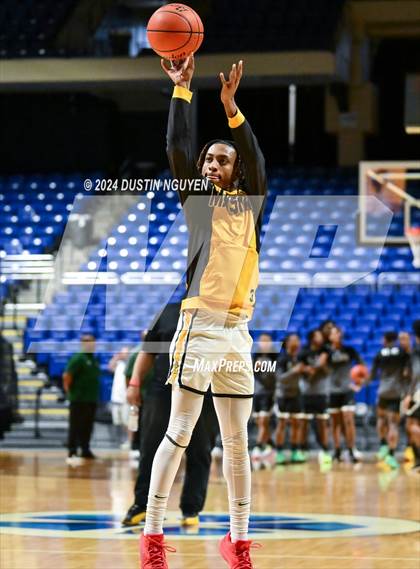 Thumbnail 1 in Fort Bend Marshall vs. Ellison (UIL Basketball 5A Region III Final) photogallery.