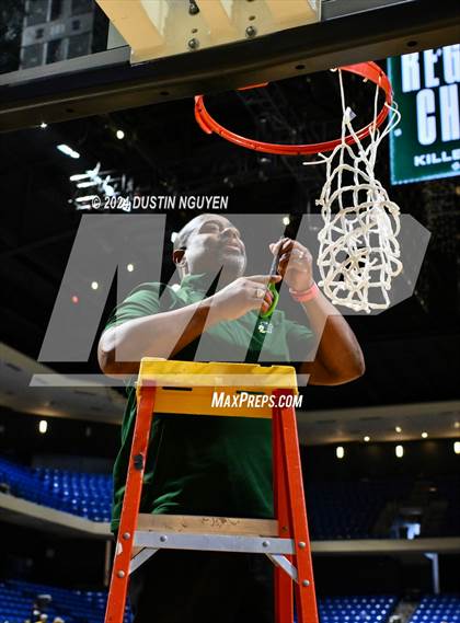 Thumbnail 2 in Fort Bend Marshall vs. Ellison (UIL Basketball 5A Region III Final) photogallery.