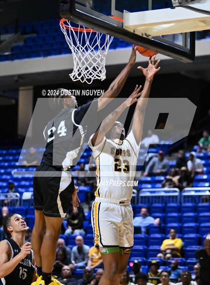 Thumbnail 1 in Fort Bend Marshall vs. Ellison (UIL Basketball 5A Region III Final) photogallery.