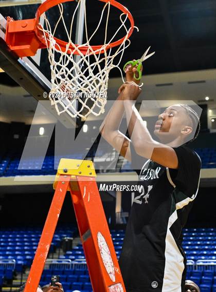 Thumbnail 3 in Fort Bend Marshall vs. Ellison (UIL Basketball 5A Region III Final) photogallery.