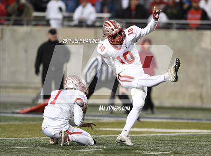 Thumbnail 2 in Shelby vs. Steubenville (OHSAA Division IV Semifinal) photogallery.