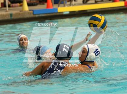 Thumbnail 2 in Carlmont vs Presentation (Amanda Mac Invitational) photogallery.