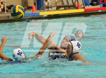 Thumbnail 2 in Carlmont vs Presentation (Amanda Mac Invitational) photogallery.