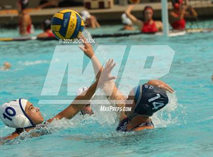 Thumbnail 1 in Carlmont vs Presentation (Amanda Mac Invitational) photogallery.