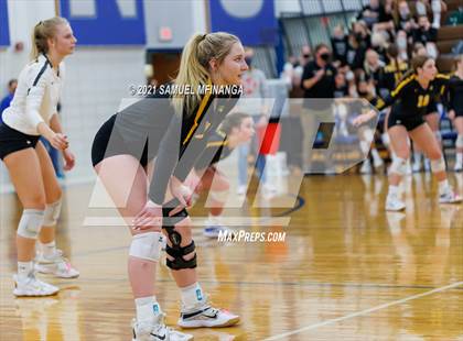 Thumbnail 3 in Fremont vs. Lincoln East photogallery.