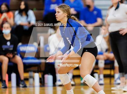 Thumbnail 2 in Fremont vs. Lincoln East photogallery.