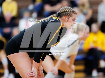 Thumbnail 2 in Fremont vs. Lincoln East photogallery.