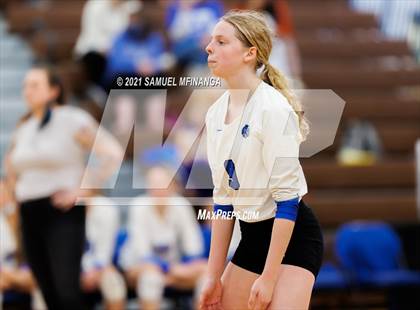 Thumbnail 1 in Fremont vs. Lincoln East photogallery.