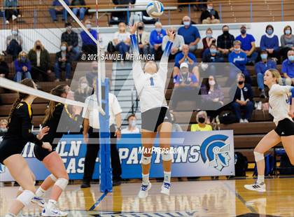 Thumbnail 1 in Fremont vs. Lincoln East photogallery.