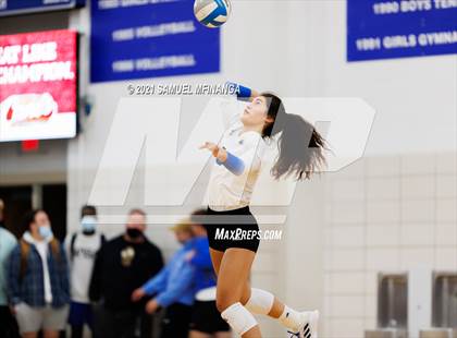 Thumbnail 2 in Fremont vs. Lincoln East photogallery.