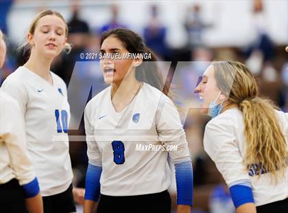 Thumbnail 1 in Fremont vs. Lincoln East photogallery.
