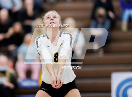 Thumbnail 3 in Fremont vs. Lincoln East photogallery.