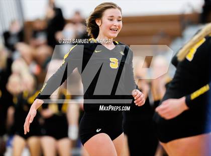 Thumbnail 3 in Fremont vs. Lincoln East photogallery.