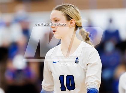 Thumbnail 1 in Fremont vs. Lincoln East photogallery.