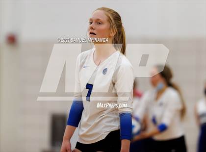 Thumbnail 3 in Fremont vs. Lincoln East photogallery.