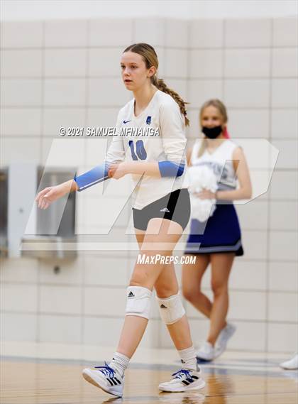 Thumbnail 1 in Fremont vs. Lincoln East photogallery.