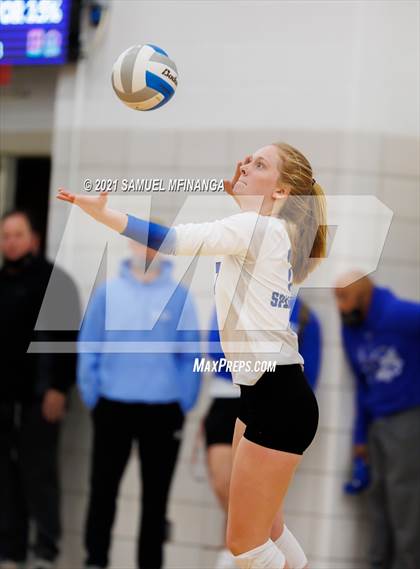 Thumbnail 3 in Fremont vs. Lincoln East photogallery.