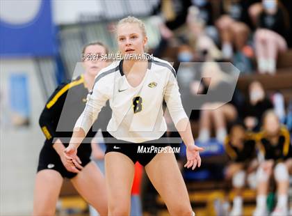 Thumbnail 2 in Fremont vs. Lincoln East photogallery.
