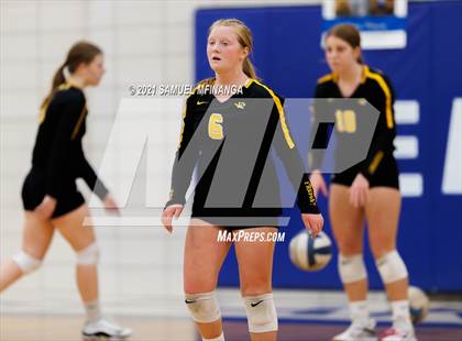 Thumbnail 1 in Fremont vs. Lincoln East photogallery.