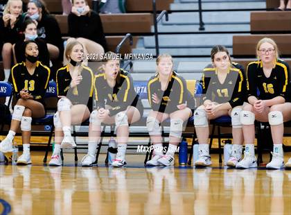 Thumbnail 1 in Fremont vs. Lincoln East photogallery.