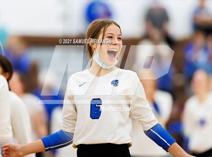 Thumbnail 2 in Fremont vs. Lincoln East photogallery.