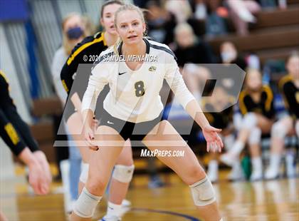 Thumbnail 1 in Fremont vs. Lincoln East photogallery.