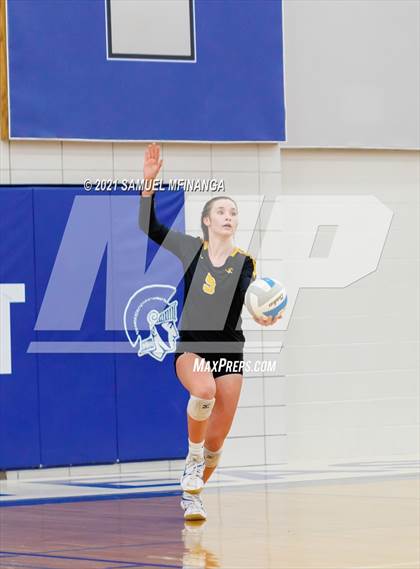 Thumbnail 1 in Fremont vs. Lincoln East photogallery.