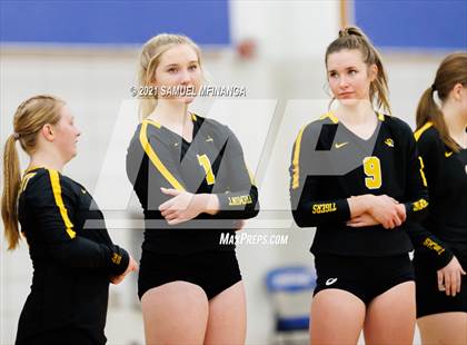 Thumbnail 2 in Fremont vs. Lincoln East photogallery.