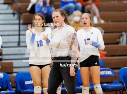 Thumbnail 2 in Fremont vs. Lincoln East photogallery.