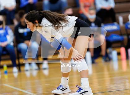 Thumbnail 1 in Fremont vs. Lincoln East photogallery.