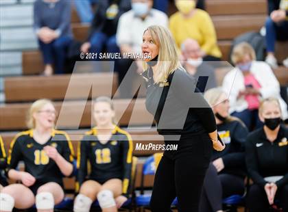 Thumbnail 1 in Fremont vs. Lincoln East photogallery.