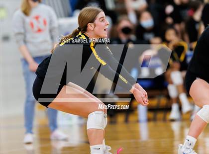 Thumbnail 1 in Fremont vs. Lincoln East photogallery.