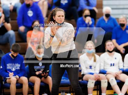 Thumbnail 2 in Fremont vs. Lincoln East photogallery.
