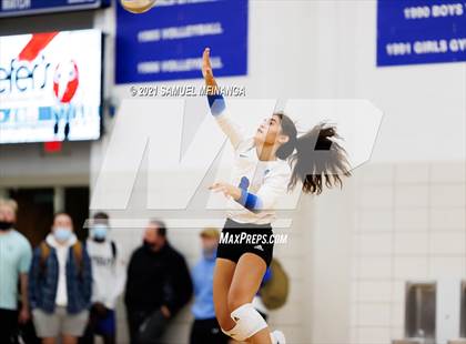 Thumbnail 3 in Fremont vs. Lincoln East photogallery.