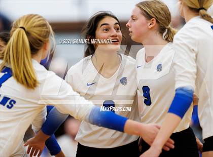 Thumbnail 2 in Fremont vs. Lincoln East photogallery.