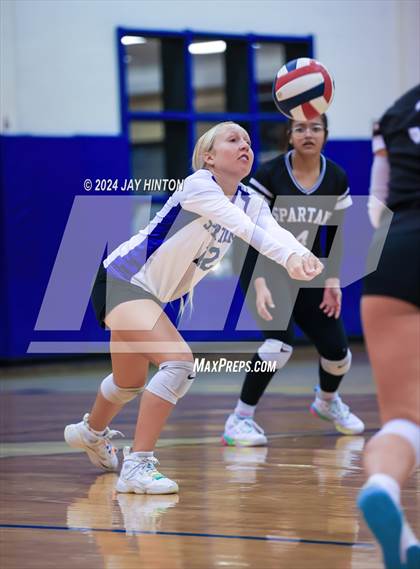 Thumbnail 1 in DasCHE @ Nolan Catholic photogallery.