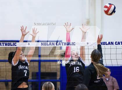 Thumbnail 1 in DasCHE @ Nolan Catholic photogallery.