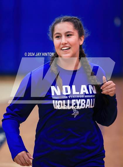 Thumbnail 1 in DasCHE @ Nolan Catholic photogallery.