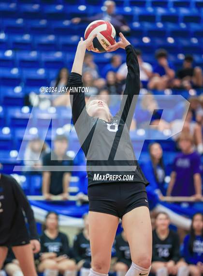 Thumbnail 3 in DasCHE @ Nolan Catholic photogallery.